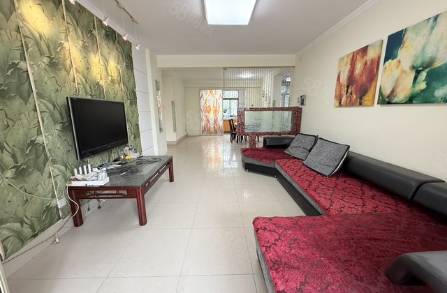 东昌！步梯一楼！三叶草户型！全天采光！价格可谈！