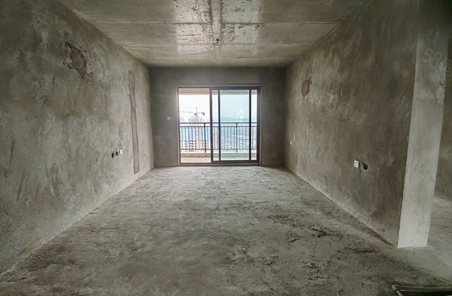 中梁国宾府4室2厅127㎡37.8万二手房图片