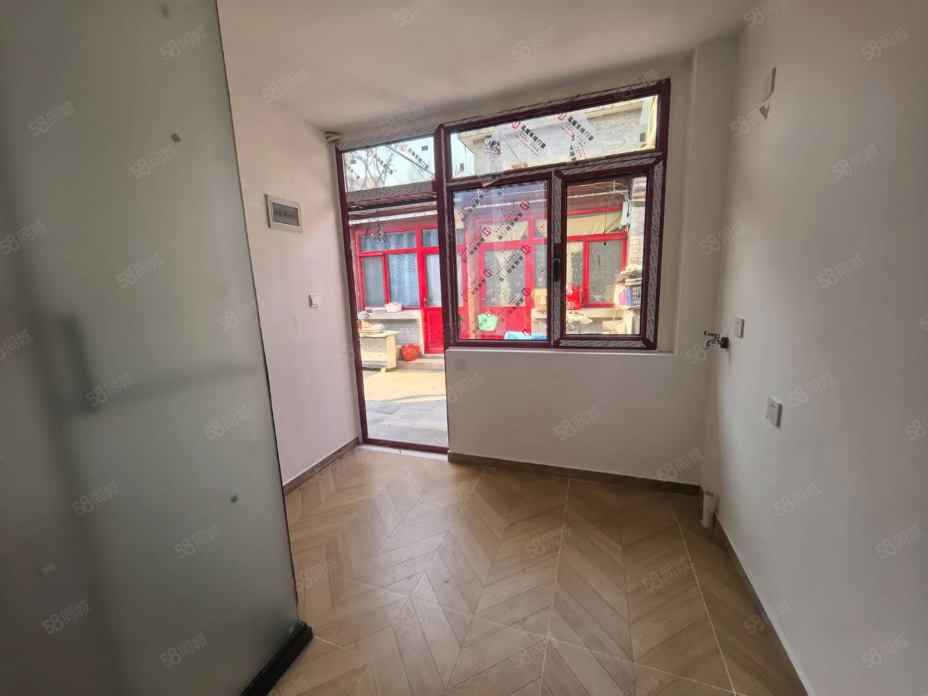 東絳胡同小區(qū)1室1廳1衛(wèi)11㎡東西178萬