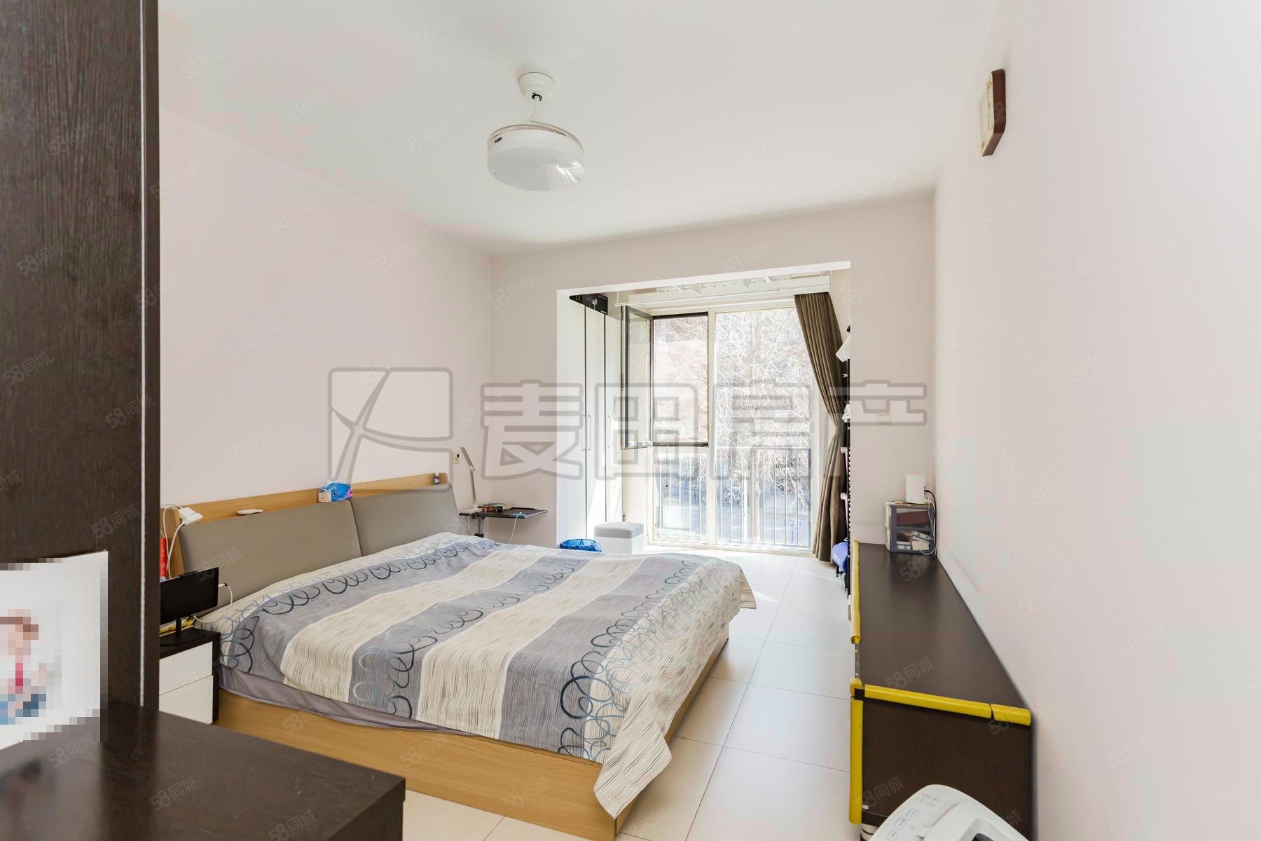 澳林觀邸3室2廳2衛(wèi)168.62㎡南北1630萬