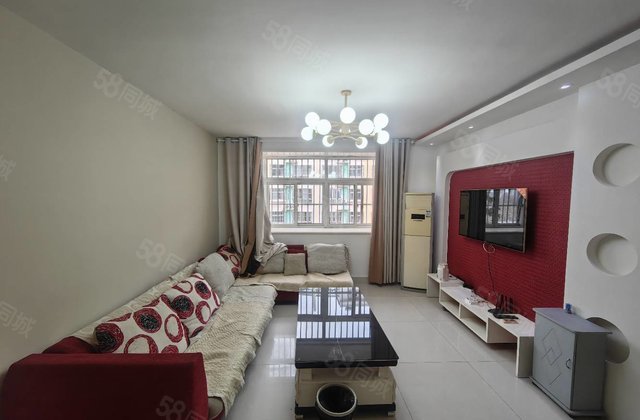 伟业中华苑。带车位。储藏室。急售，急售，有钥匙，