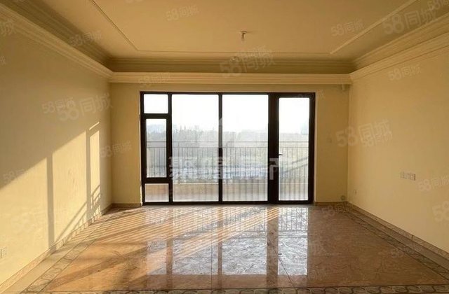 新房未住 翡丽湾精装大平层观景房 带车位 4室3卫 性价比高