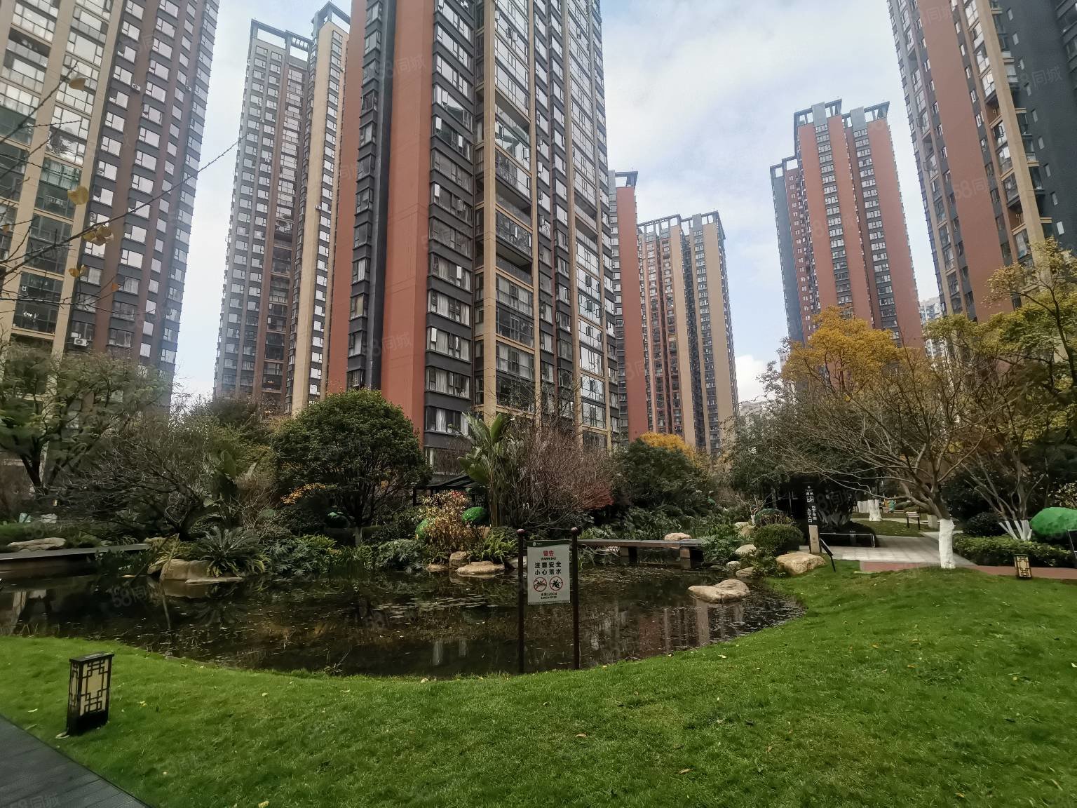 润城五区全新精装好3房带全套家具家电便宜急卖