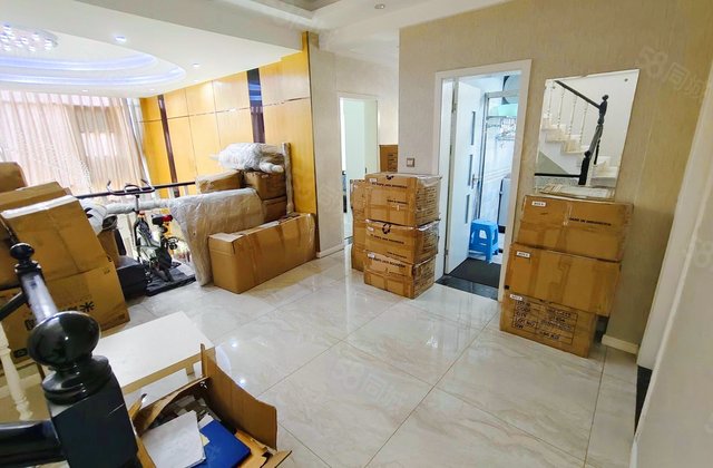 国一澳乡5室4厅225.89㎡388万二手房图片