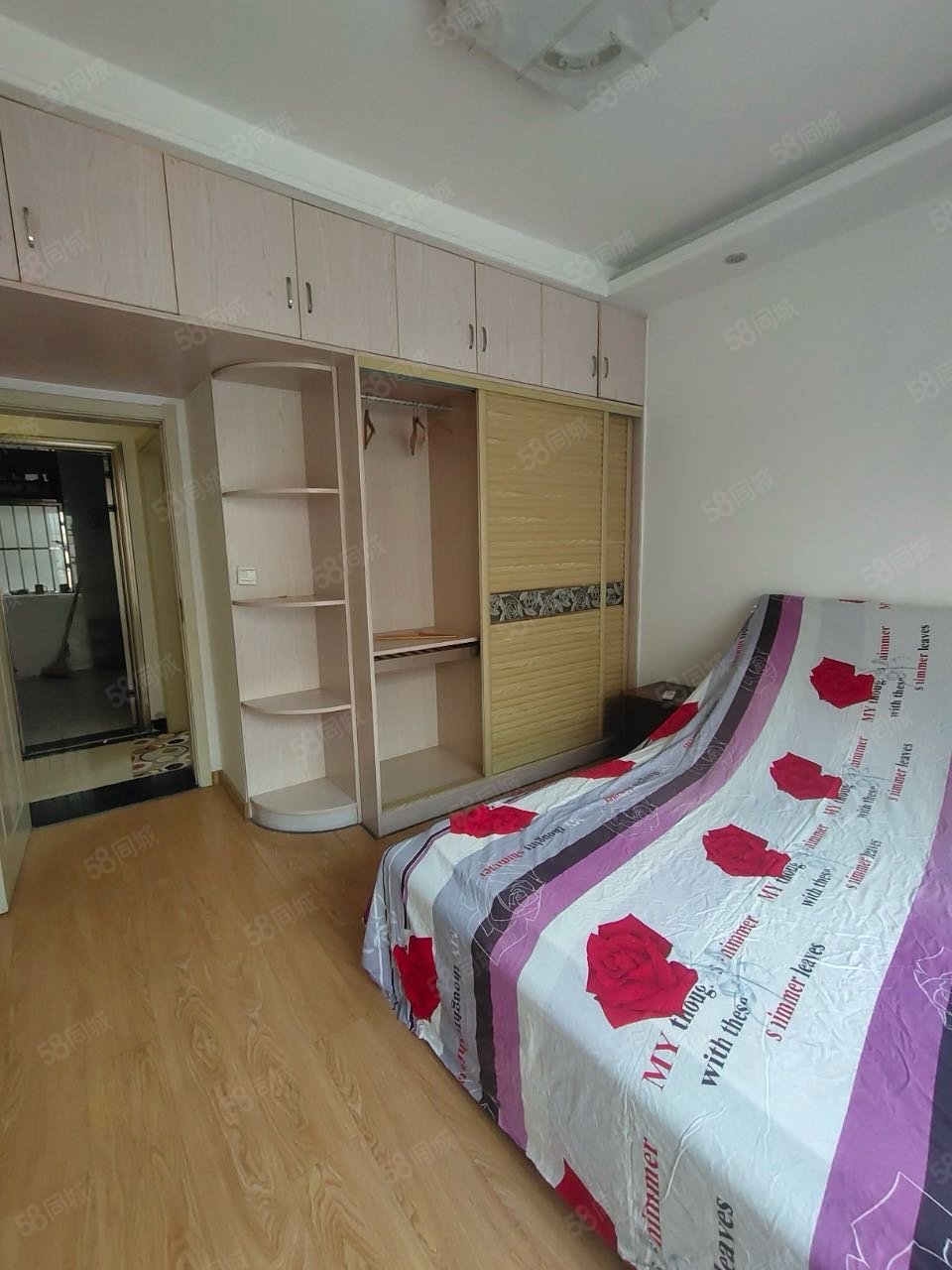 巨人印象小区3室2厅2卫116.47㎡南北58万