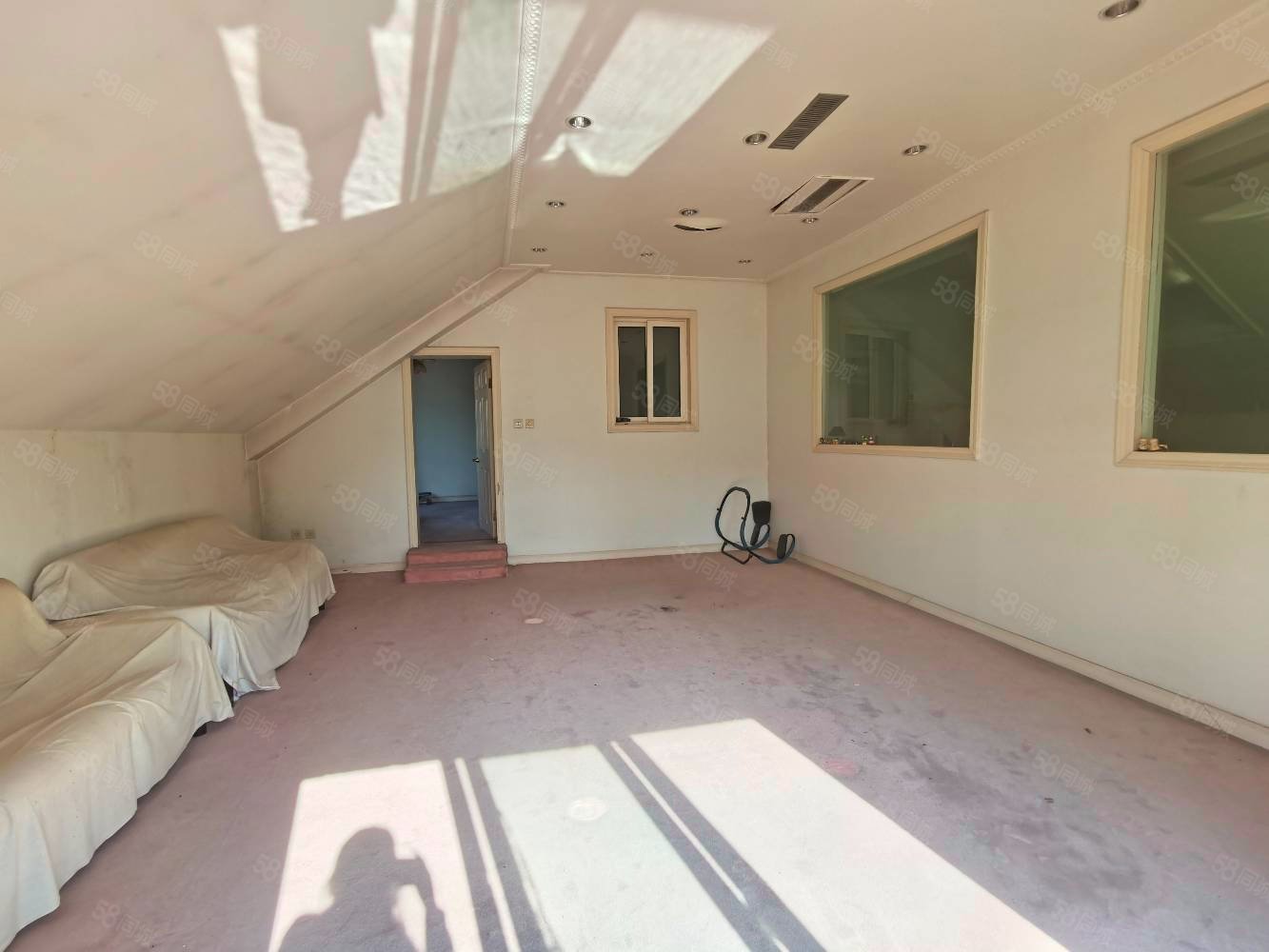 楓露皇苑8室3廳4衛(wèi)432.7㎡南北1600萬