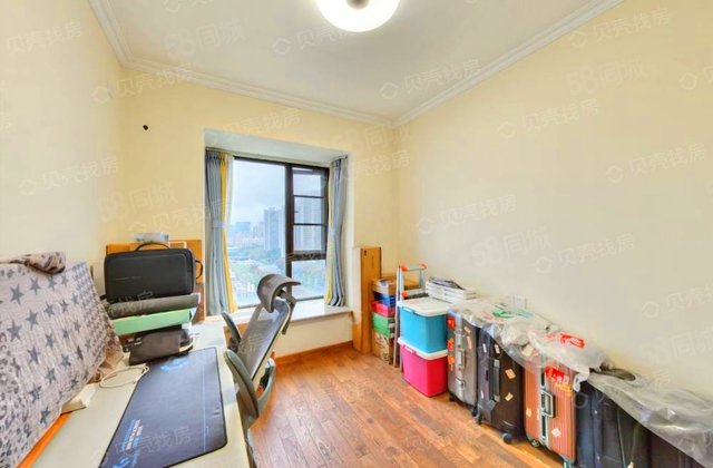 南延新苑4室2厅171.31㎡380万二手房图片