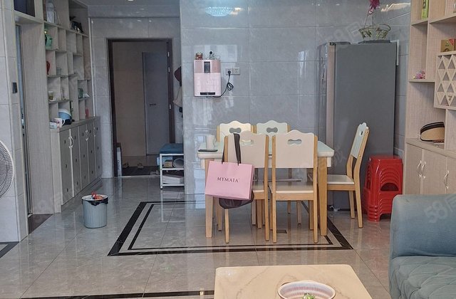 红都国际城君御3室2厅108㎡72万二手房图片