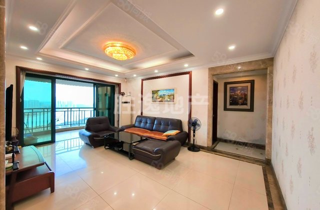 恒大御景半岛3室2厅140.82㎡230万二手房图片