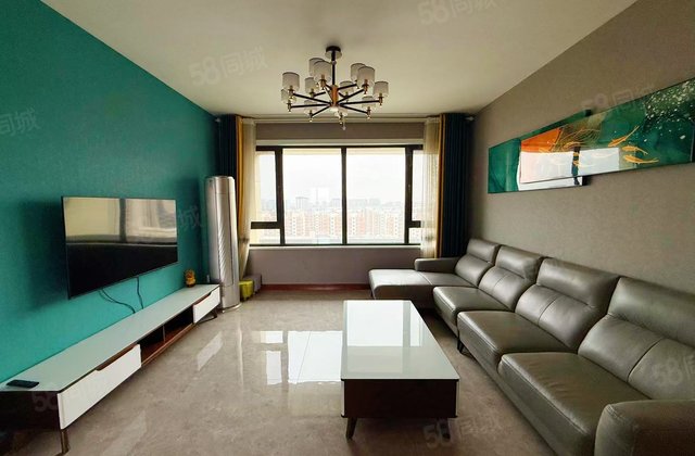 百合新城三期，一梯一户，带车位，免大税，户型方正，随时可看