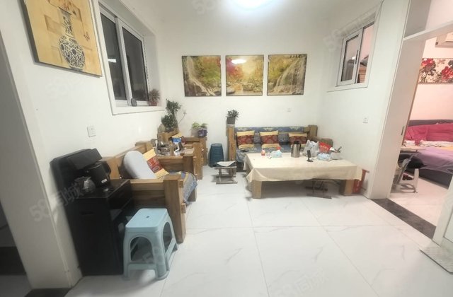 市医院，中华御苑旁，东昌中学，聊建四公司。多层一楼，三室