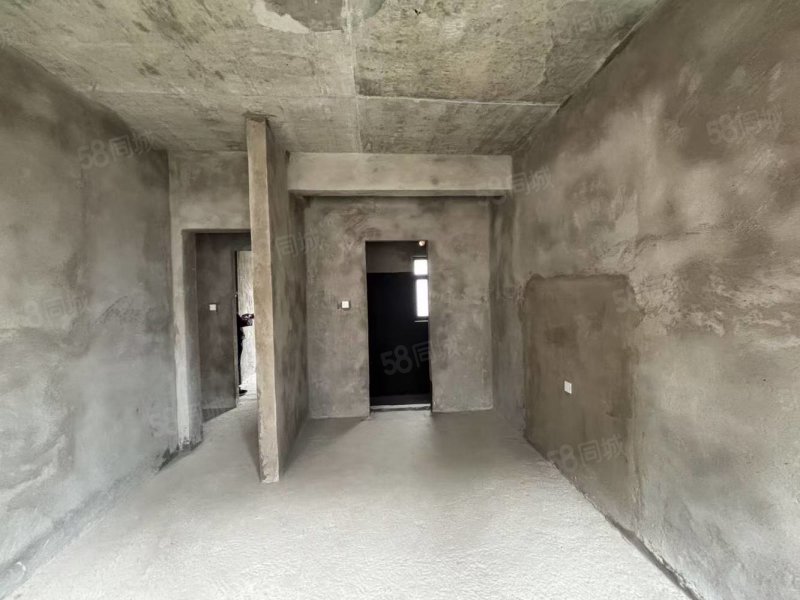 合景启城4室2厅2卫165㎡东南110.6万