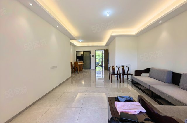 广佛新世界庄园尚璟4室2厅146.41㎡228万二手房图片