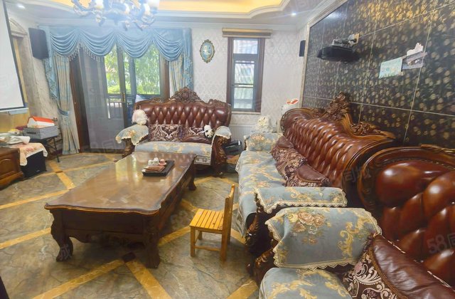 三盛翡俪山4室2厅152.6㎡241万二手房图片