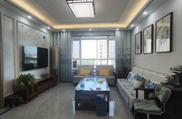 急售！民生凤凰城8号院！带车位！精装三室两厅两卫