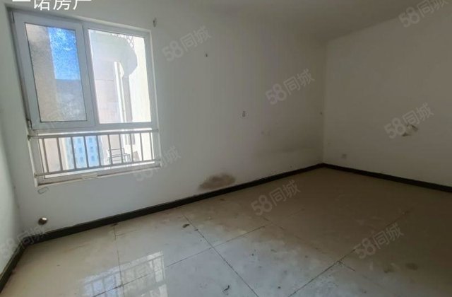 湖边观澜一品 三室 新房未住  房东急出 看房提前约