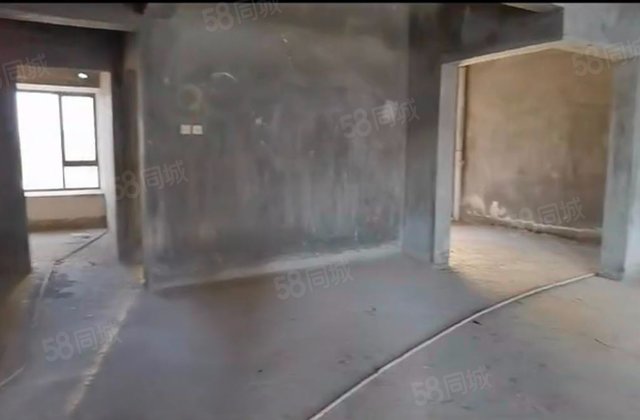 丽晶海景花园6室3厅217.98㎡330万二手房图片