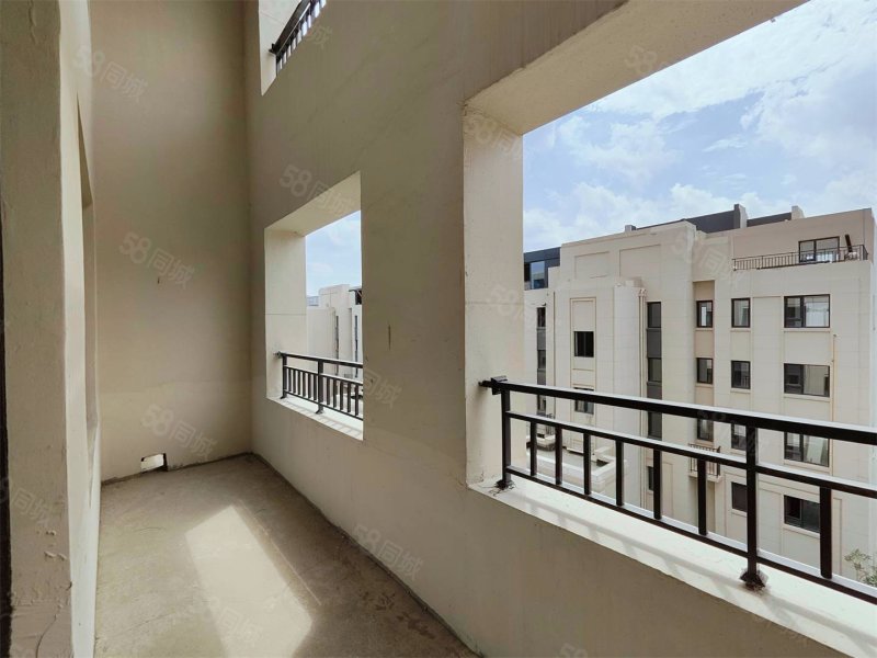 医疗配套成熟 高楼层采光充足 南北通透 购物方便,阳光城未来悦-沈阳