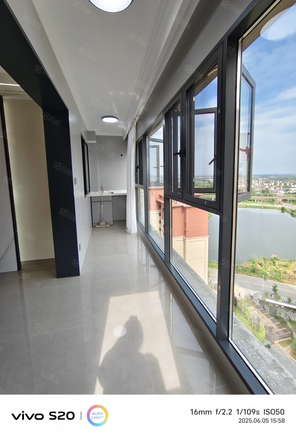 新城明珠3室2厅2卫110㎡南北58万