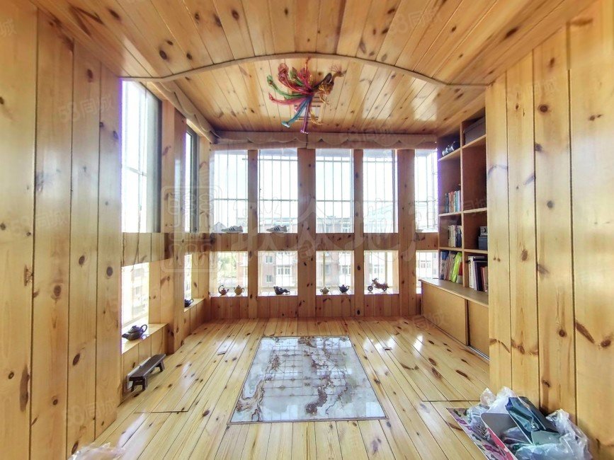 新鳳小區(qū)2室2廳1衛(wèi)94.55㎡南北175萬