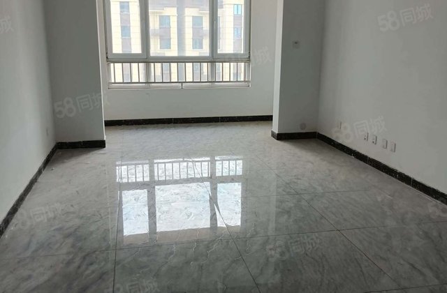 恒泰嘉园3室2厅116㎡71万二手房图片