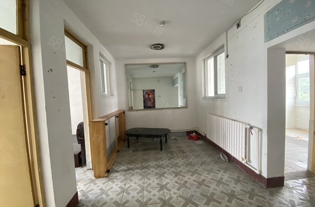 文轩中学本部自来水公司家属院八中外国语南邻