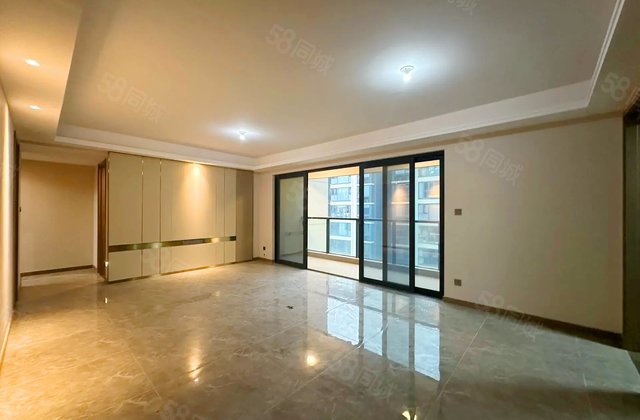 金科博翠山4室2厅121.38㎡156万二手房图片