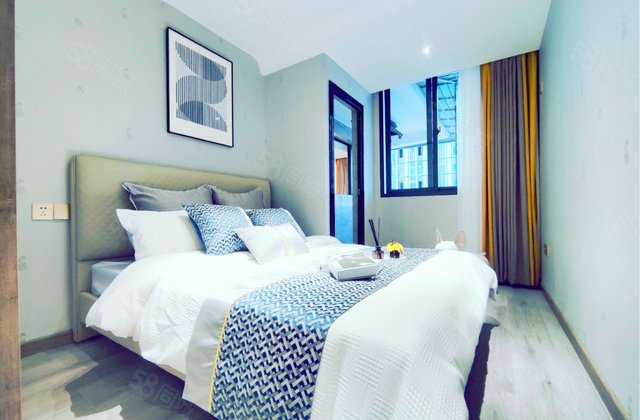 东方巴黎4室2厅134㎡899万二手房图片