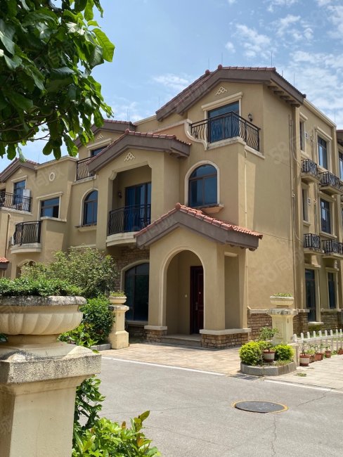 钦州碧桂园4室2厅3卫172㎡南136万