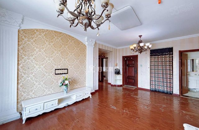 开发区公路馨苑，  楼层，边户，全明格局，带车位储藏室