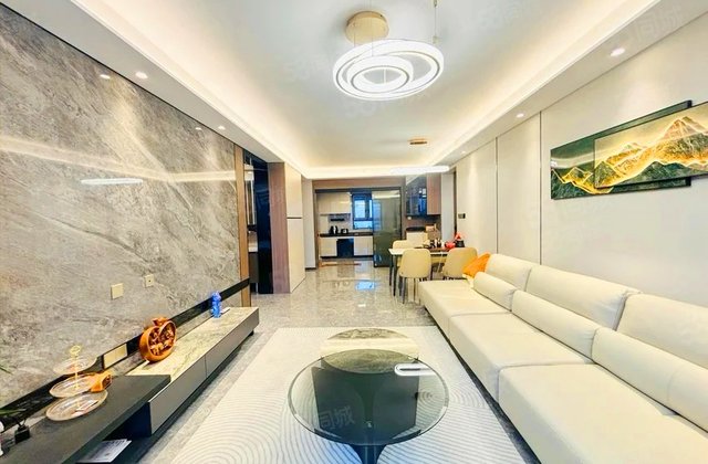 龙湖成溪云颂3室2厅131㎡150万二手房图片