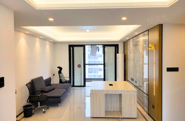 万科里金域国际(四期)4室2厅140.45㎡240万二手房图片