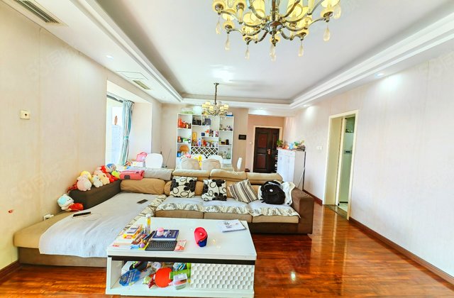 顶峰水岸汇景一期3室2厅118㎡228万二手房图片