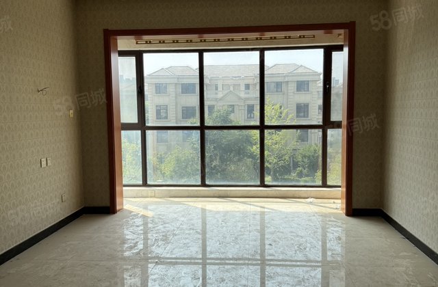 亚龙湾东湖4室2厅175㎡114.9万二手房图片