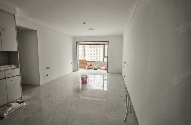 湖语上院 有电梯 南北通透 中间楼层采光好 小三房 双卫，，