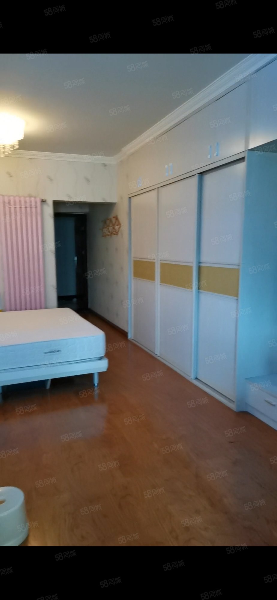 彪炳盛世广场1室1厅1卫43.5㎡东30万