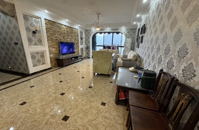 花果山6号3室2厅136㎡90.8万二手房图片