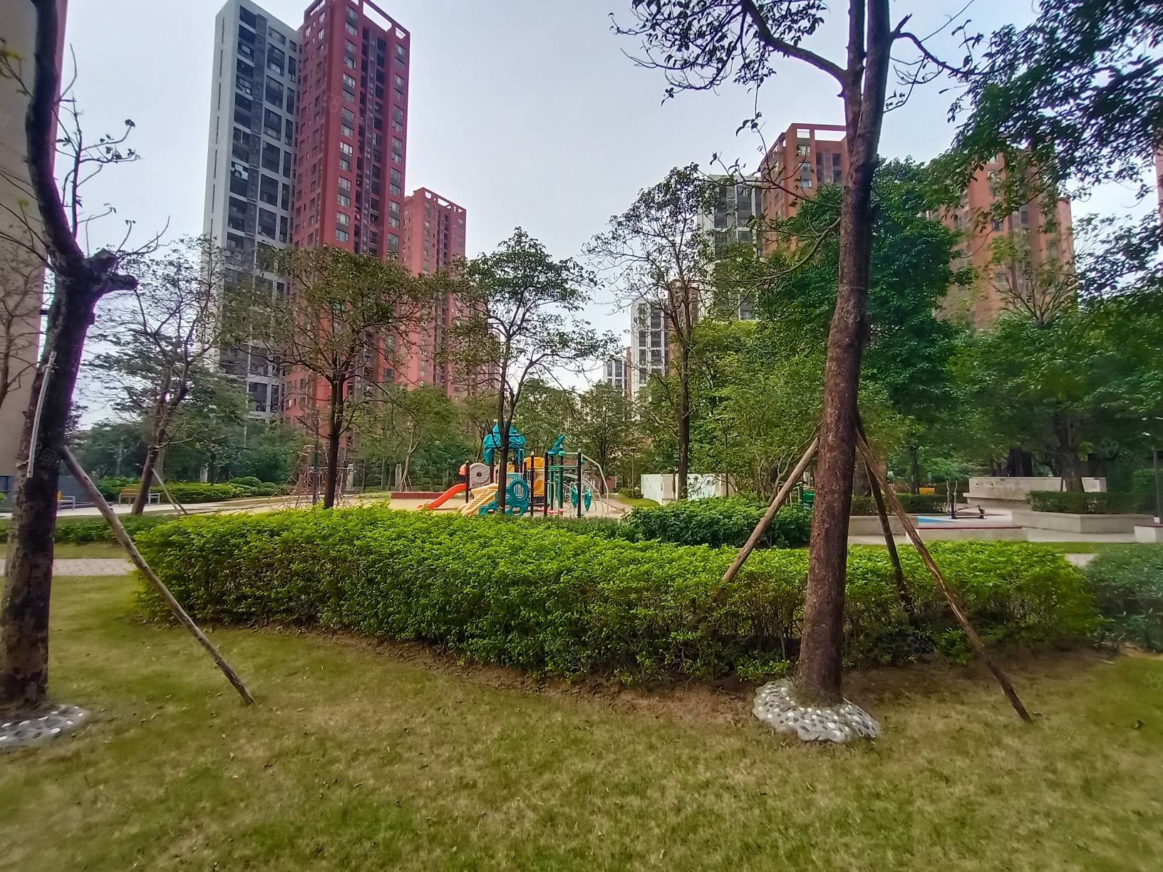 时代倾城一期南北通奢阔三居室128万免装修送产权车位