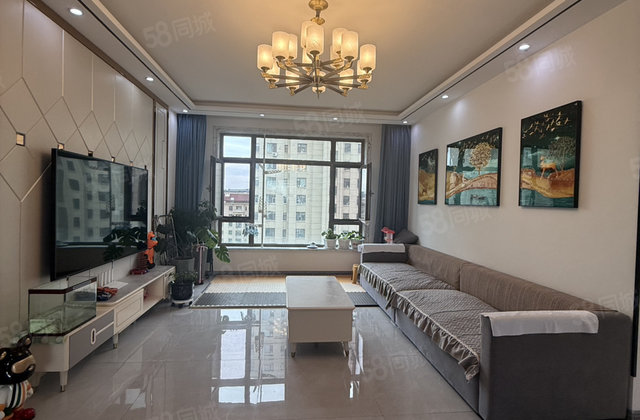 塞纳阳光3室2厅2卫136㎡南北76.5万