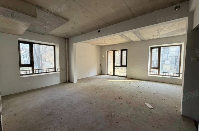 孔雀城大学里三期3室2厅142.49㎡175万二手房图片