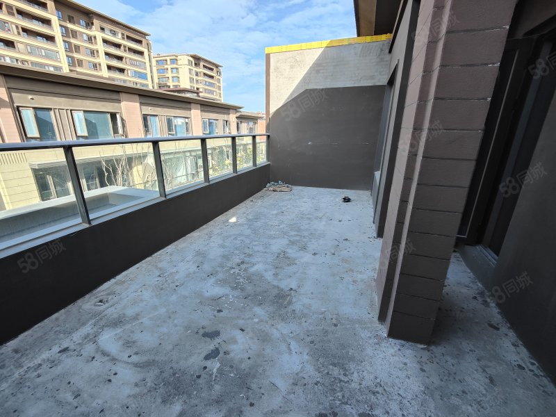 融创晋江印(别墅)4室2厅2卫268.86㎡南北510万