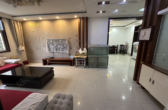 市中心公园！中央帝景！萃苑小区！好楼层 三室双卫 带南向车库