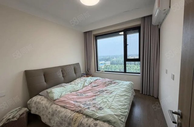 急售，16号院双阳台，送车位储藏室，中间好楼层