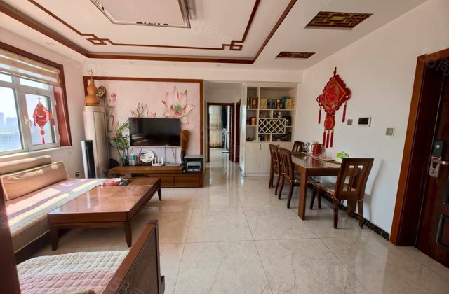 玖樟台东临，孟达A2，好楼层东边户带车位地下室