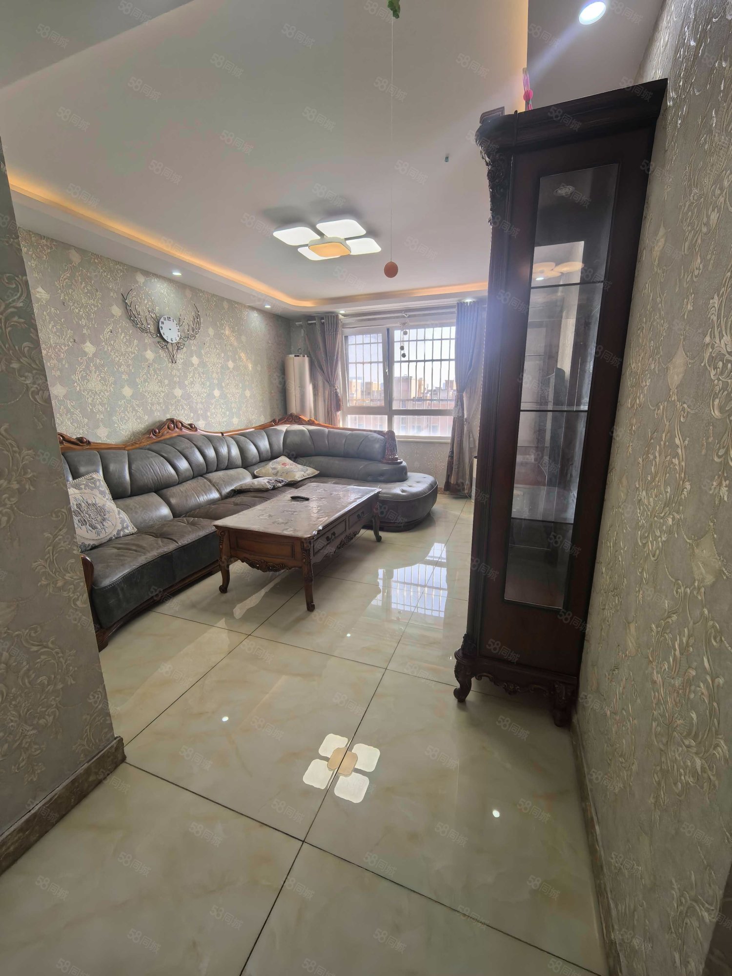 佟馨家園A區(qū)2室1廳1衛(wèi)87.35㎡南260萬