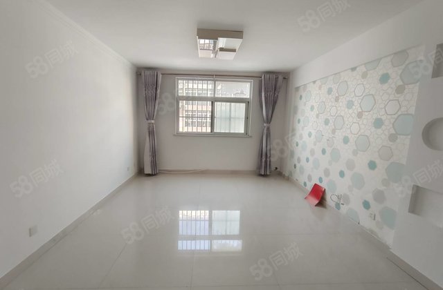 3千多一平 3楼 128平 带车库  急售  嘉和花园