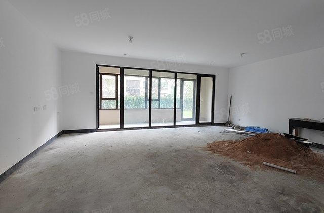 一楼带院 新房未住 湖语上院3室 三叶草户型 双车位有储