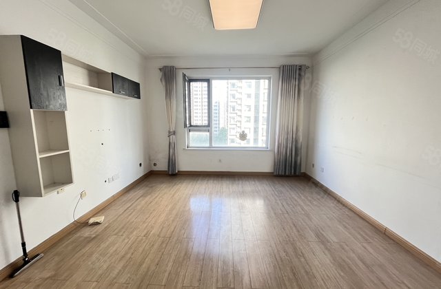 急售 送车位储 昌润莲城三室双卫 性价比  的一套