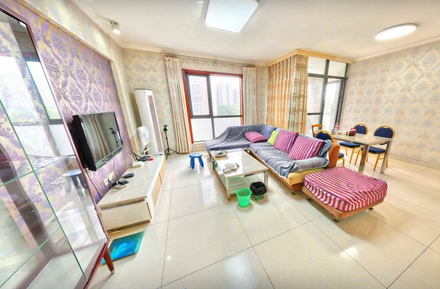 英郡(一期)3室2厅127.71㎡205万二手房图片