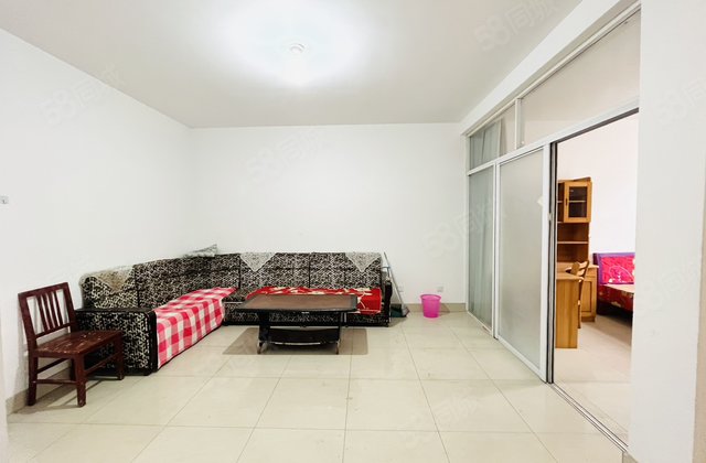 急售 刚需必看 汽车站 万达 电大附近 步梯中层 停车方便